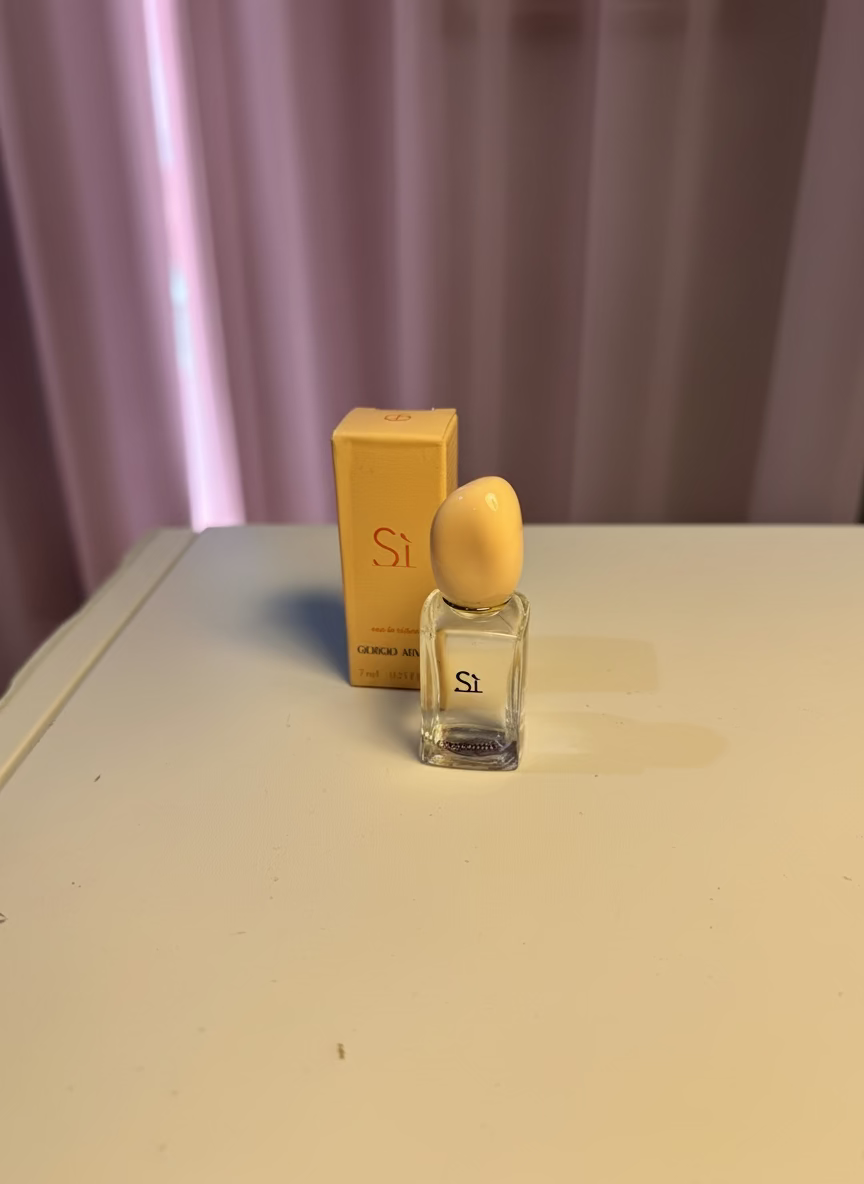 Giorgio Armani – Si- Luxury Inspired